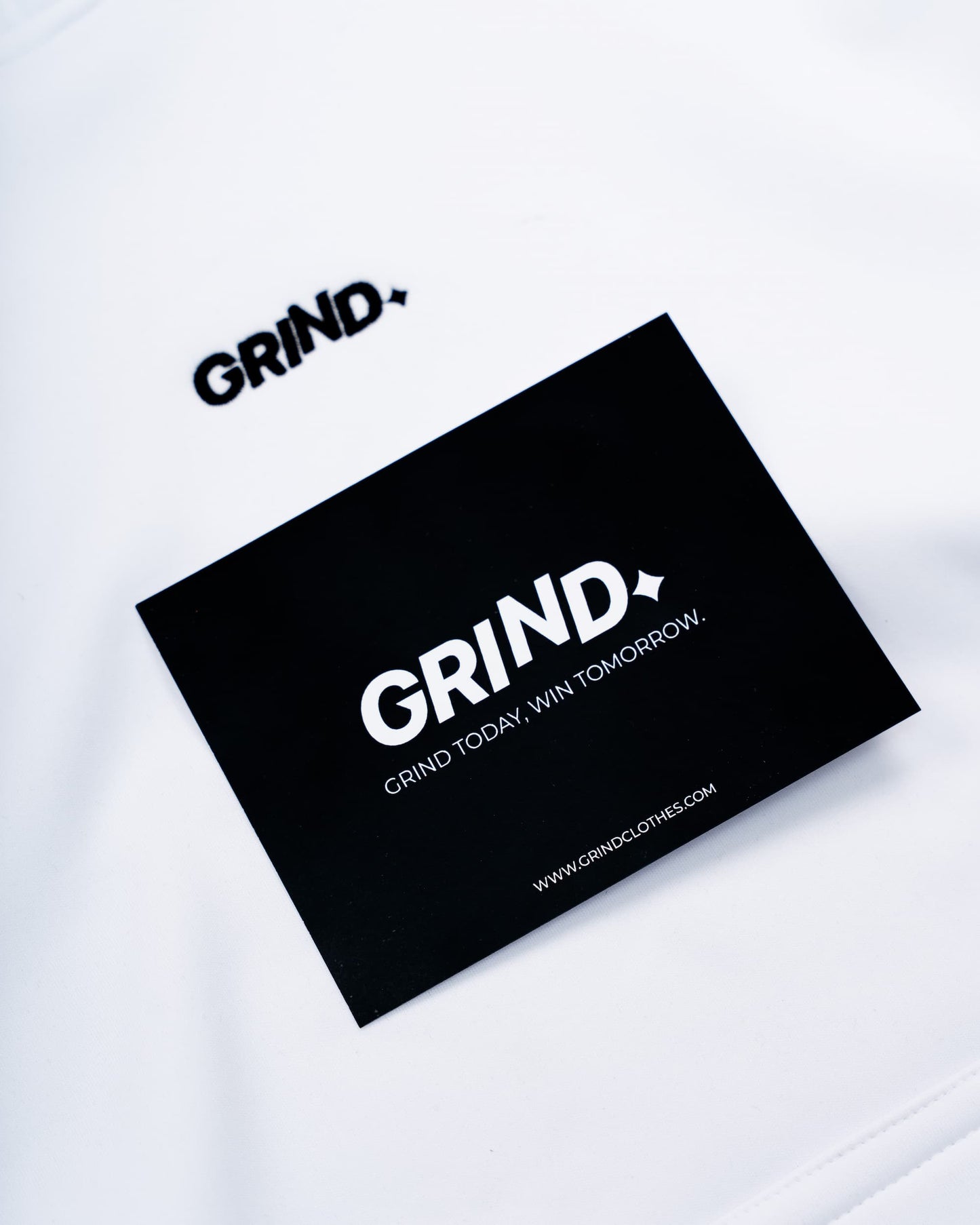 GRIND HOODIE PREMIUM - WHITE